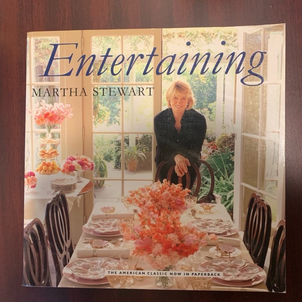 Martha Stewart Entertaining paperback cookbook